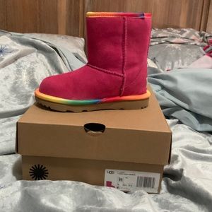 Kids Ugg boots size 11